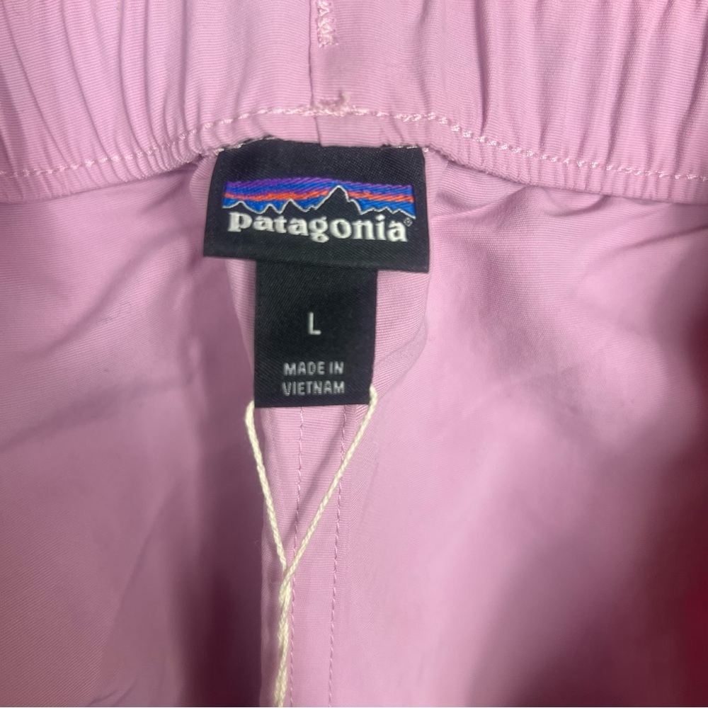 NWT Patagonia Women LARGE Barely Baggies Shorts 2.5” Outdoor Hiking Quick Dry - Picture 8 of 15